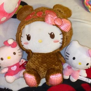 Hello Kitty Plush Bundle!